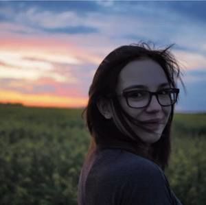 Meet your Posher, Crystal